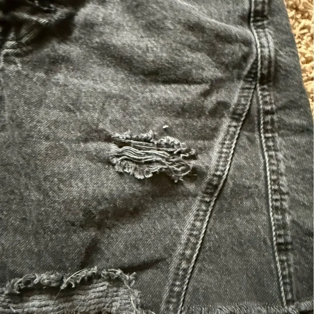 26 size We The Free Free People Black Denim Skirt Jean skirt distressed